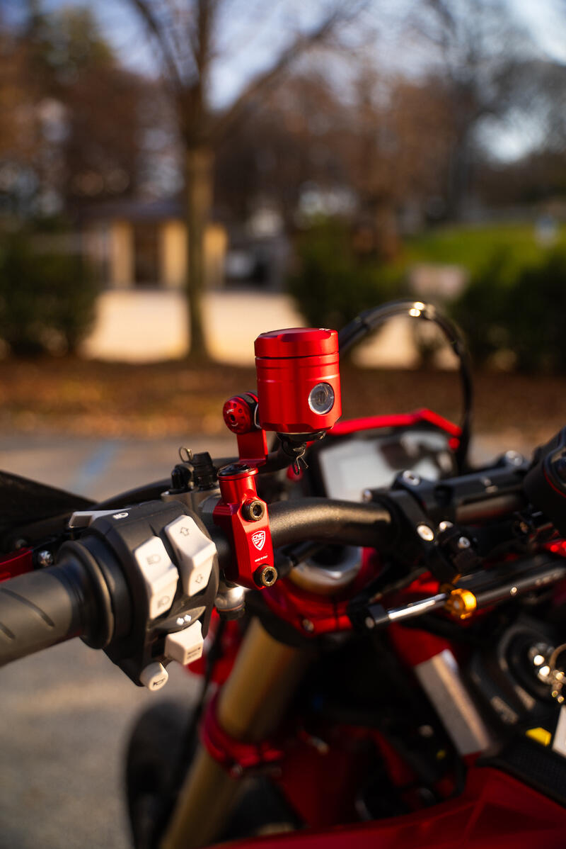 Brembo Master cylinder clamp with Mirror Mount thread M10 clockwise